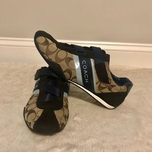 COACH women’s Jenney Velcro sneaker